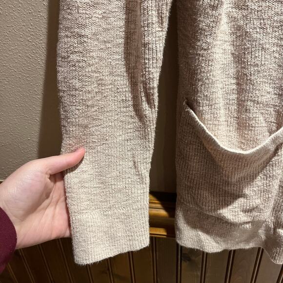 Abercrombie & Fitch Cardigan Sweater Sz M Tan Cotton Casual Preppy Y2K - Picture 2 of 5